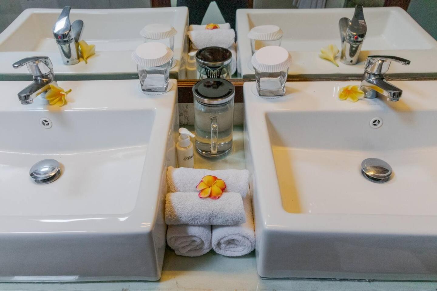 Villa Heart Of Seminyak, 2Br, Sleeps 4, Walk To Bintang Exterior foto